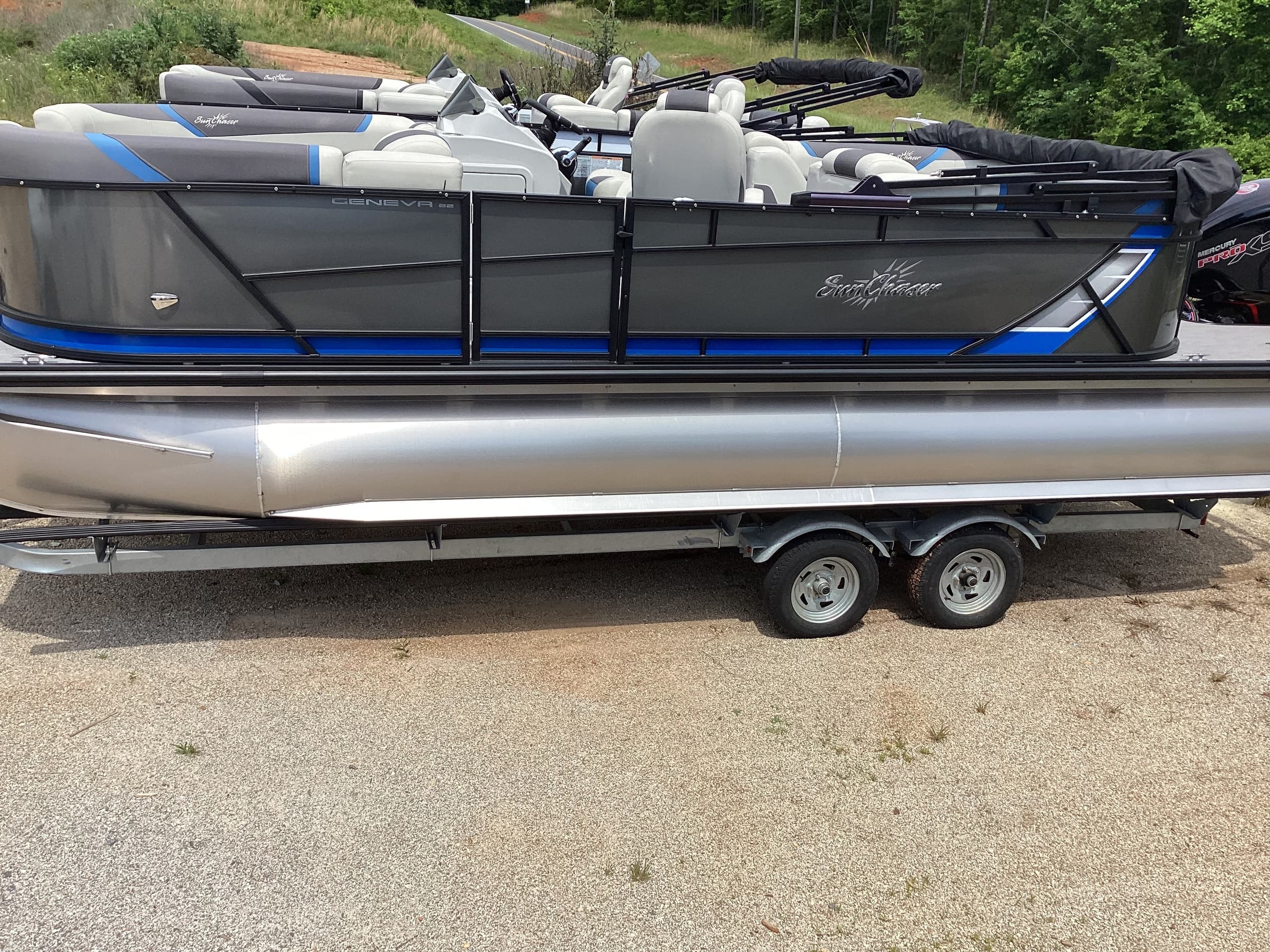 SUNCHASER PONTOON