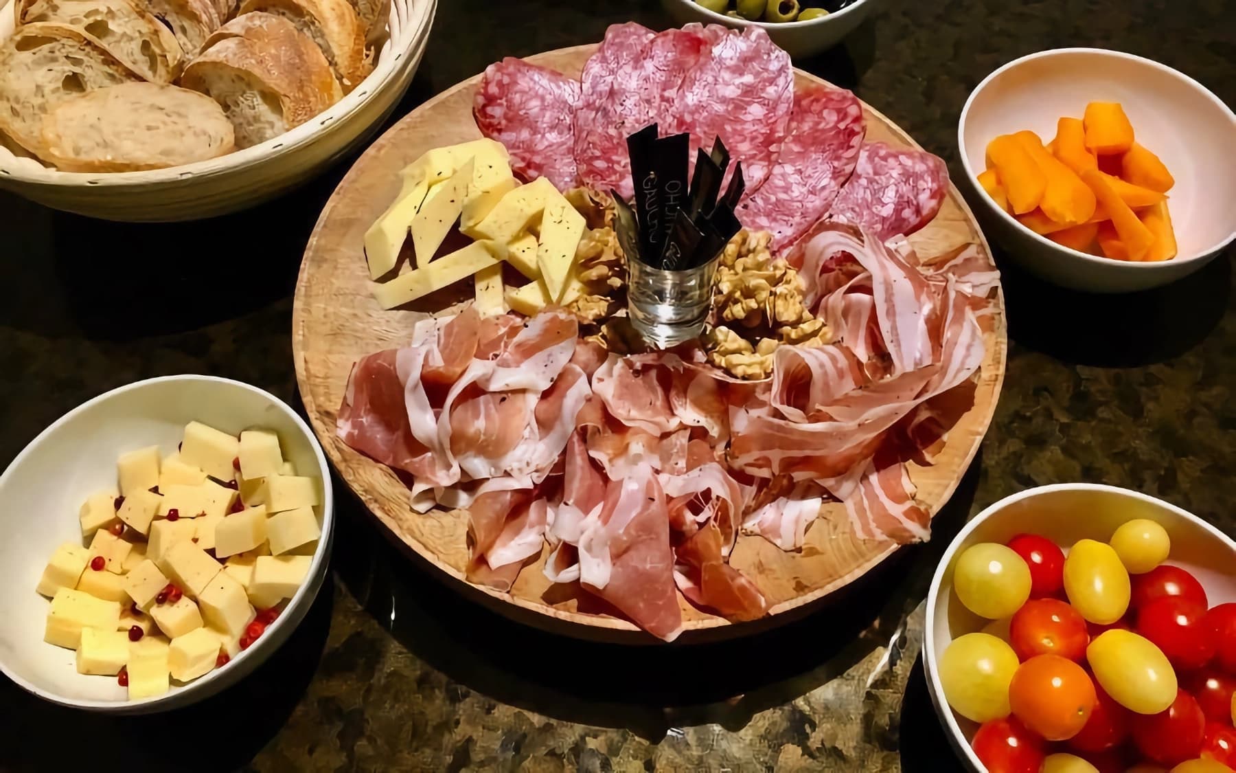 Apero Tour