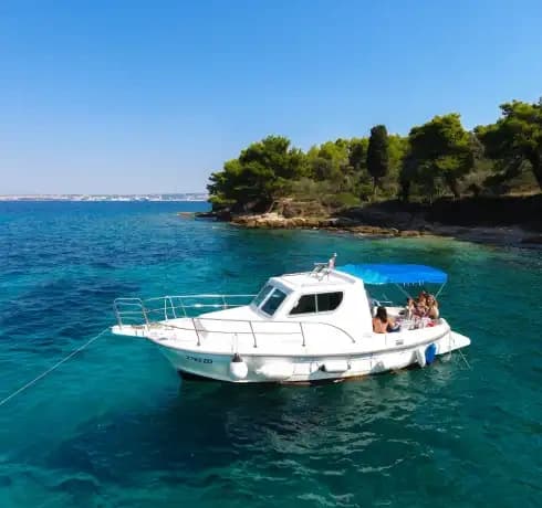 Half-Day Group Boat" Tour from Zadar to the Nearby Islands"