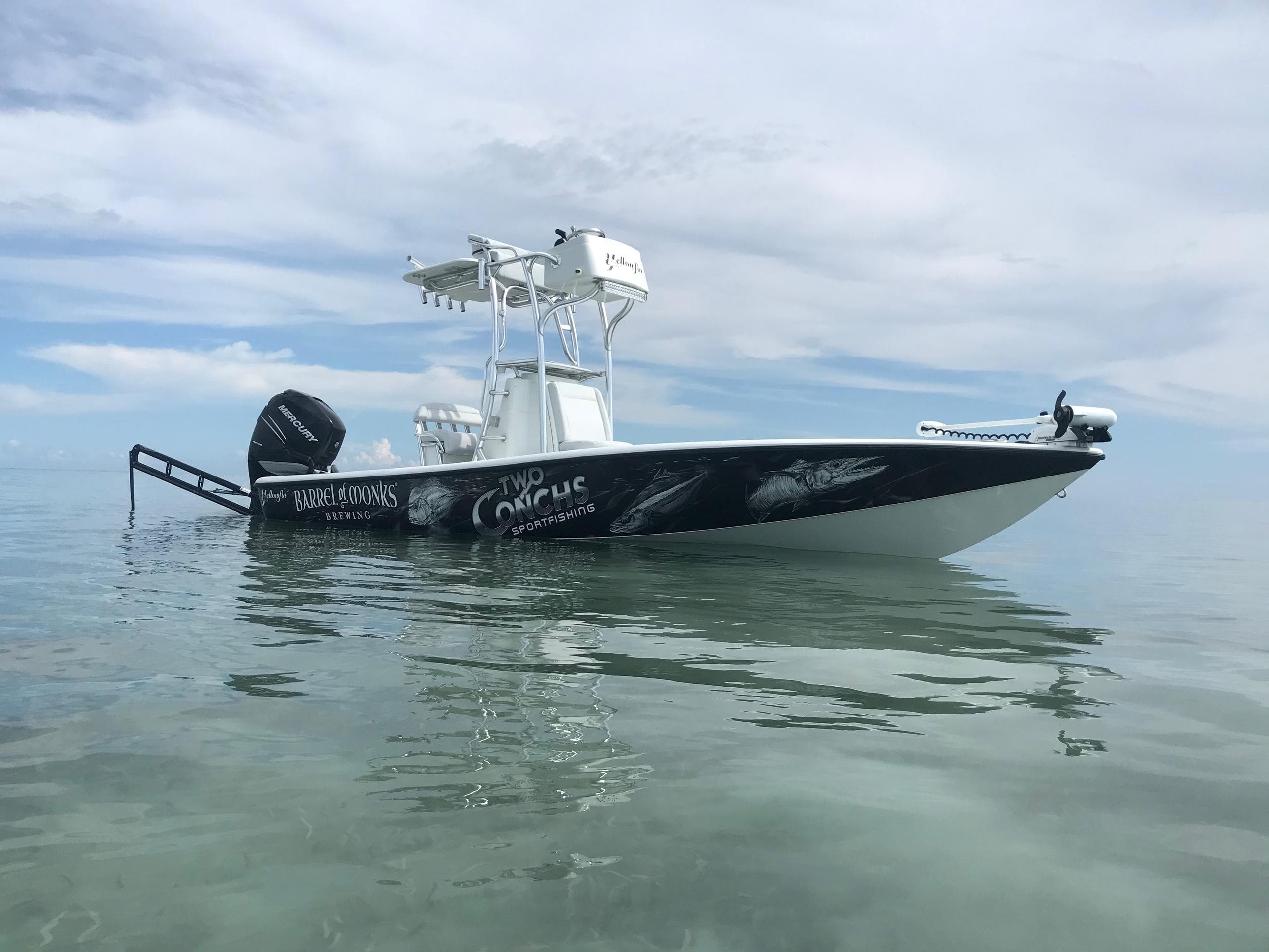 24' Yellowfin Bay Boat w/Tower w/Mercury 350