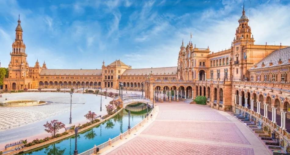 Traslado privado desde Granada al centro de Sevilla