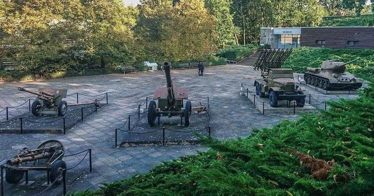 Clash of Titans: WW2 Battlefield Tour of Seelow Heights