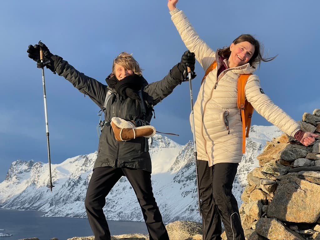 Snowshoeing in Scenic Landscape - Minivan tour max 7 Guests