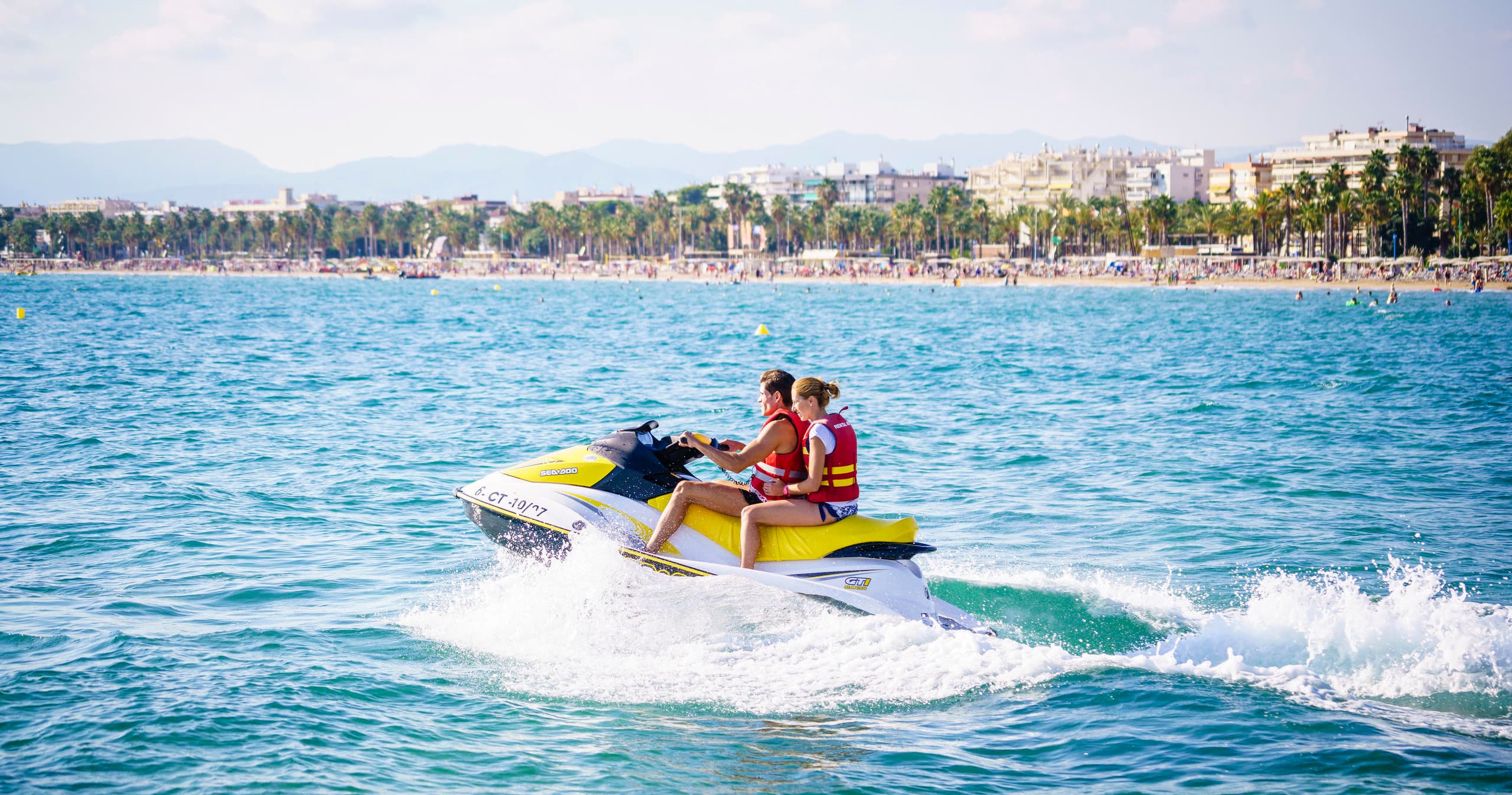 Rutas en moto náutica en Salou