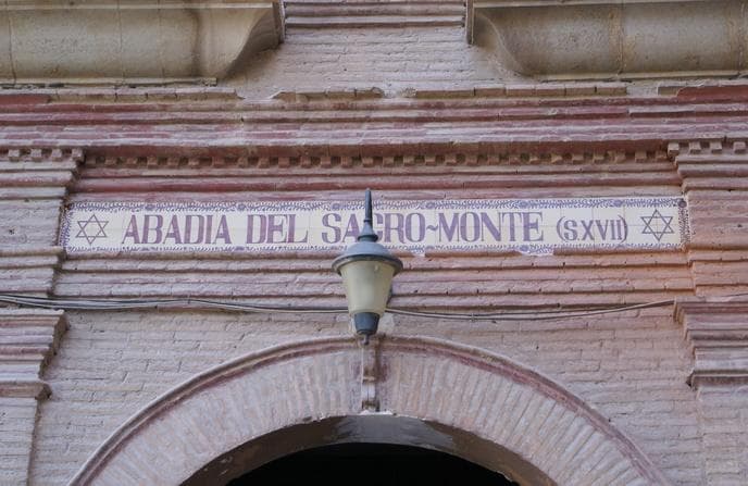 Visita a la Abadía Sacromonte con Guía Oficial