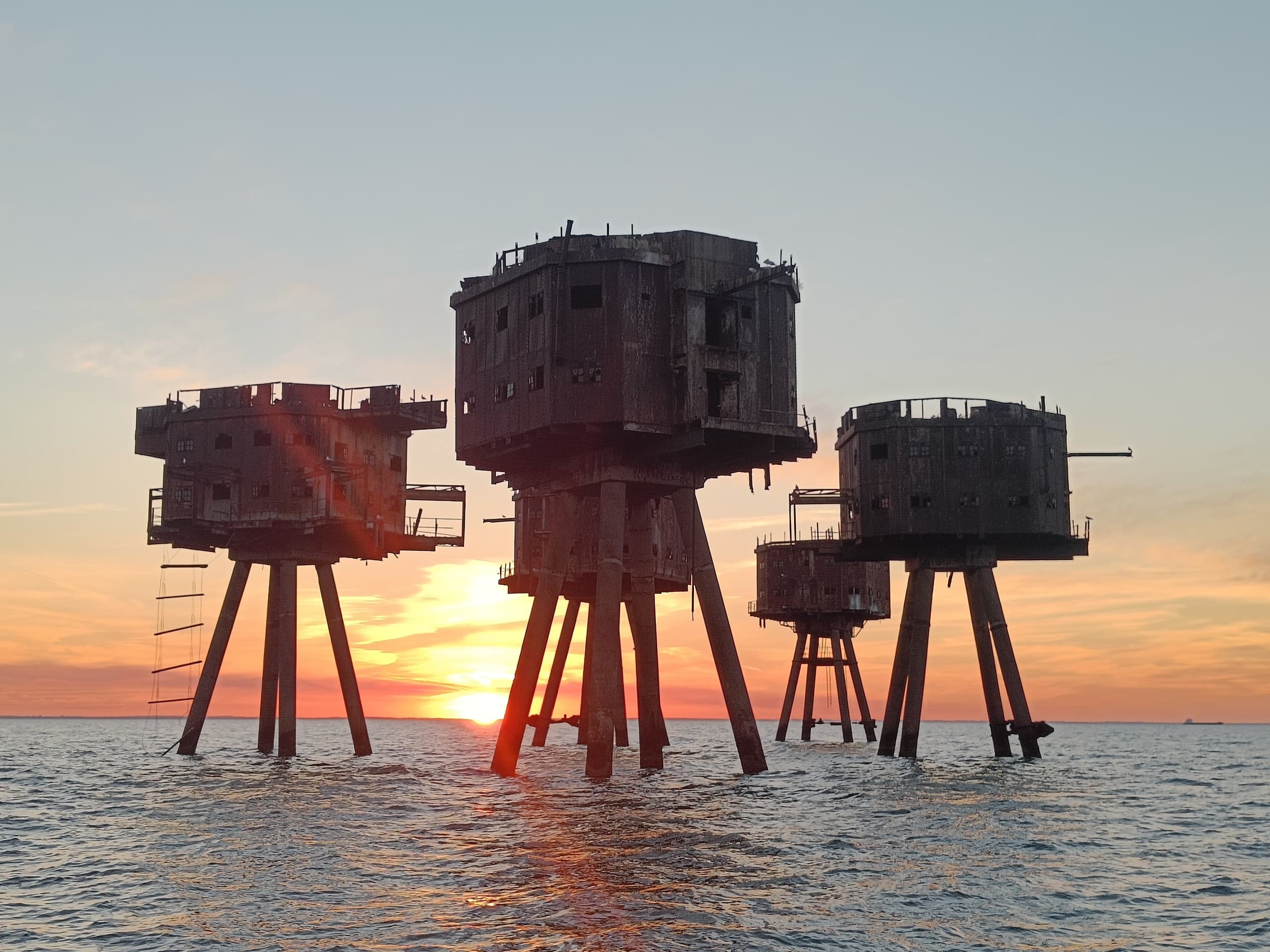 Leigh On Sea to Red Sands Maunsell Forts (Including: Southend Pier, Mulberry Harbour & Shoebury Boom before crossing the shipping channel towards the Isle Of Sheppey)
