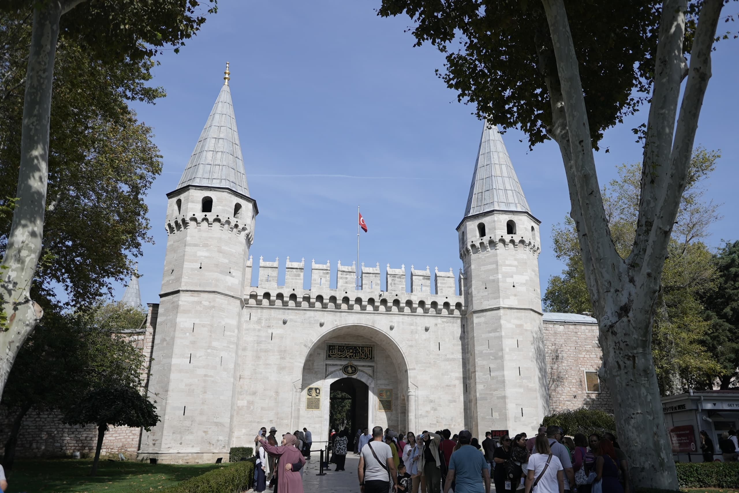 Istanbul: Topkapi Palace and Harem Guided Tour with Tickets