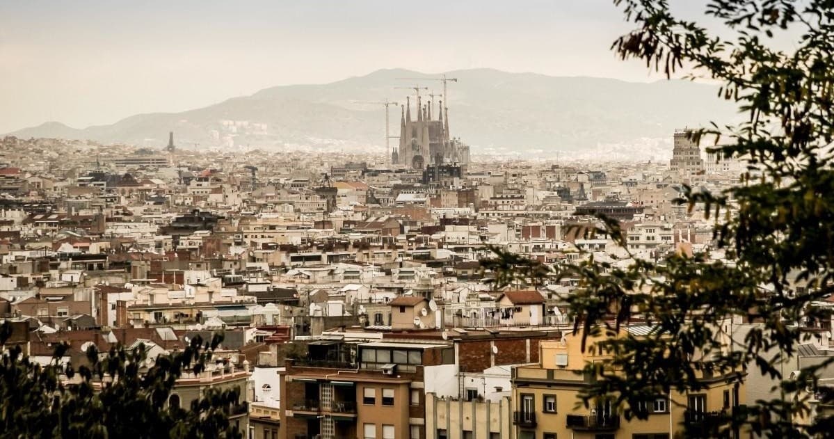 Sagrada Familia: Tour Guiado sin Colas con Guía Oficial