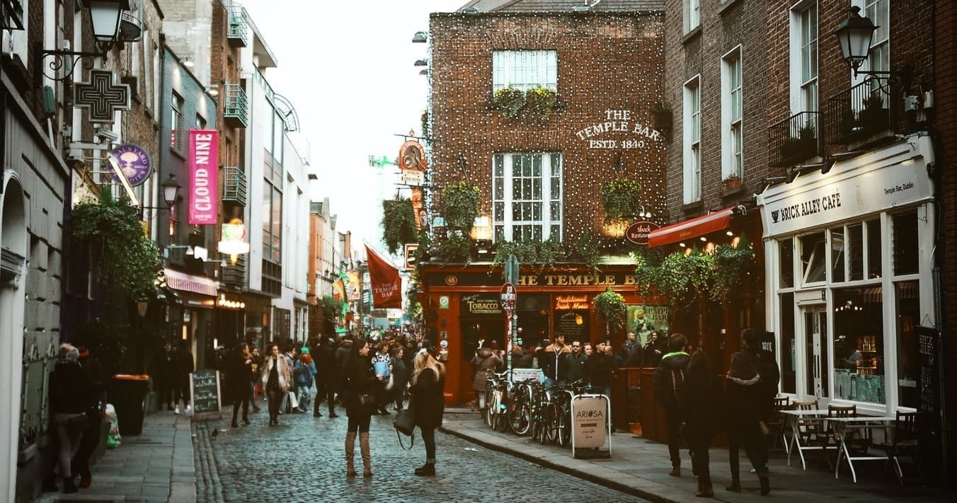 Private full day Tour Explore the city & Countryside""