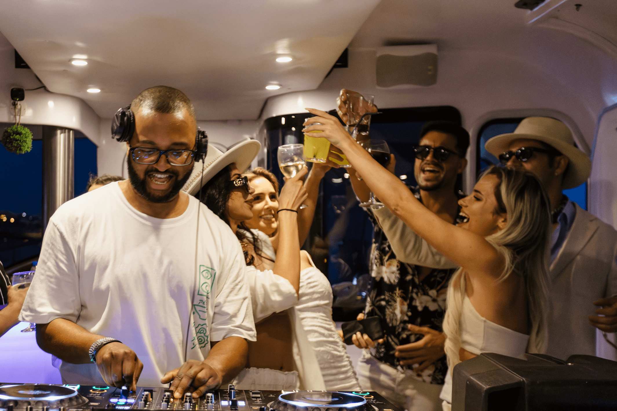 DJ Party on a Luxury Boat - with open bar and snacks at sunset or night