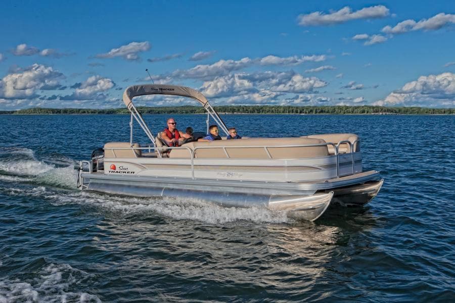 HALF-DAY PONTOON BOAT RENTALS