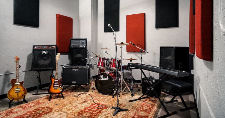 Studio 6