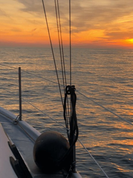 Puesta de sol en Velero - Grupo Privado