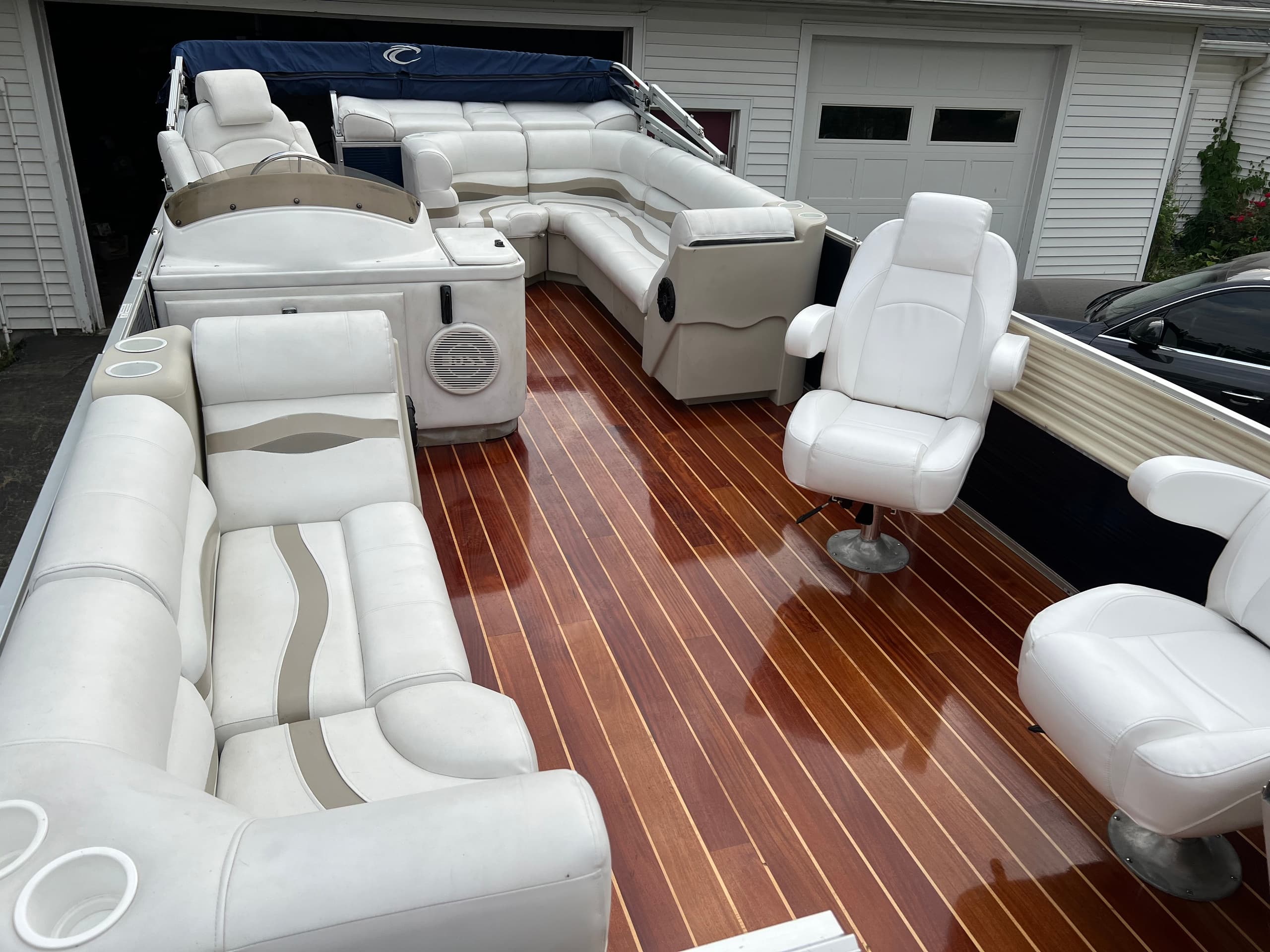 Luxury Pontoon Private Charter