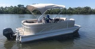 #25 20' 2018 Tan Bennington seats 10