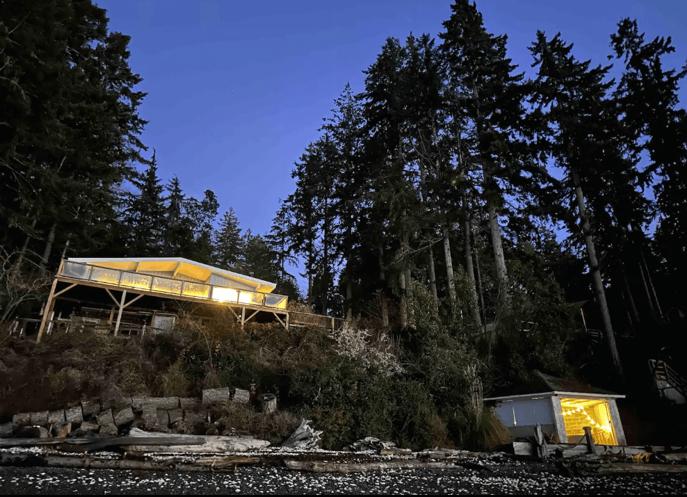 ONSITE: House or Cottage at Sunset Beach guests only