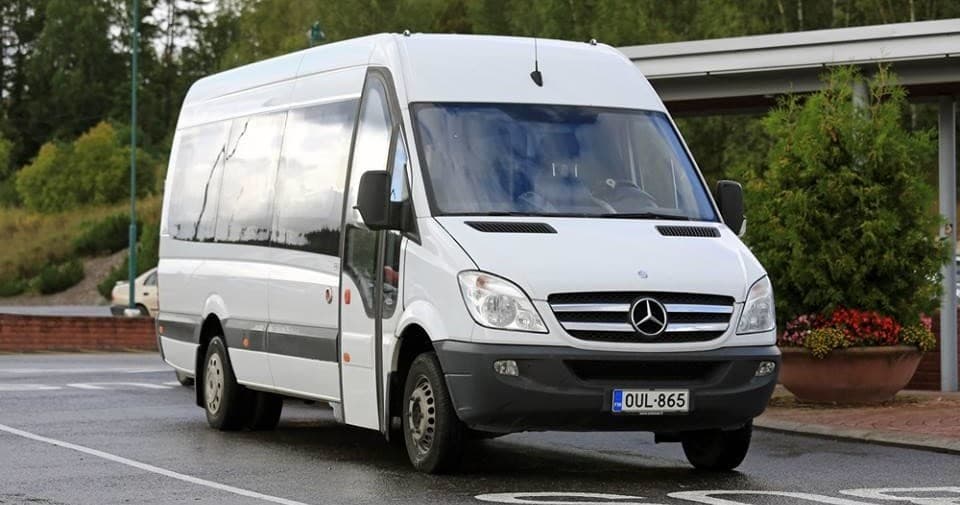 Hotel to Airport: Bus Shuttle