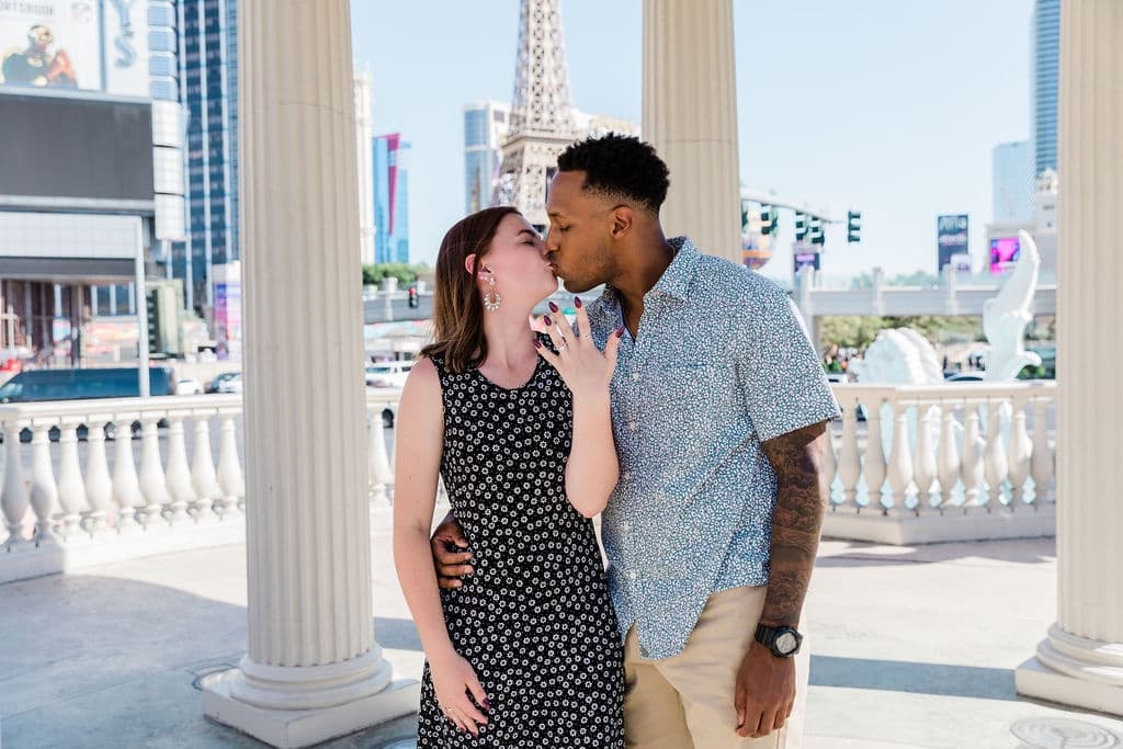 Couple's Photo Tour (1 hour)