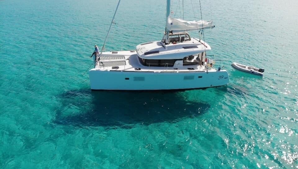 Tour di 7,5 ore con Catamarano Lagoon 39