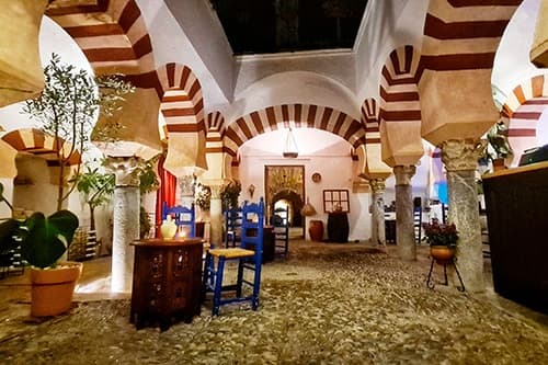 Baños Árabes de Santa María • Museo Gastronómico