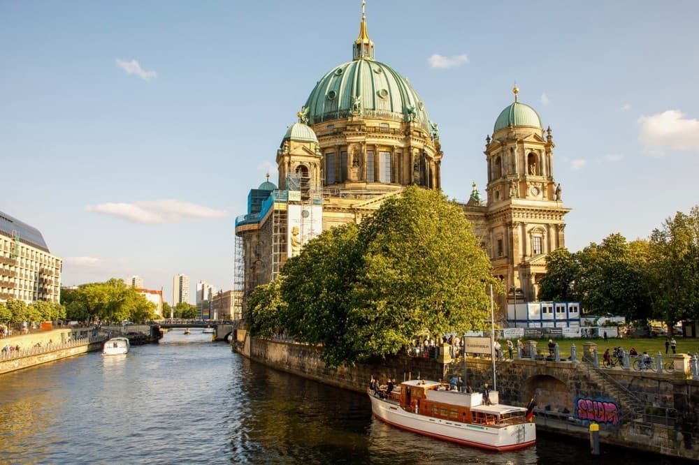 FITZGERALD - Sightseeing - Regierungsviertel