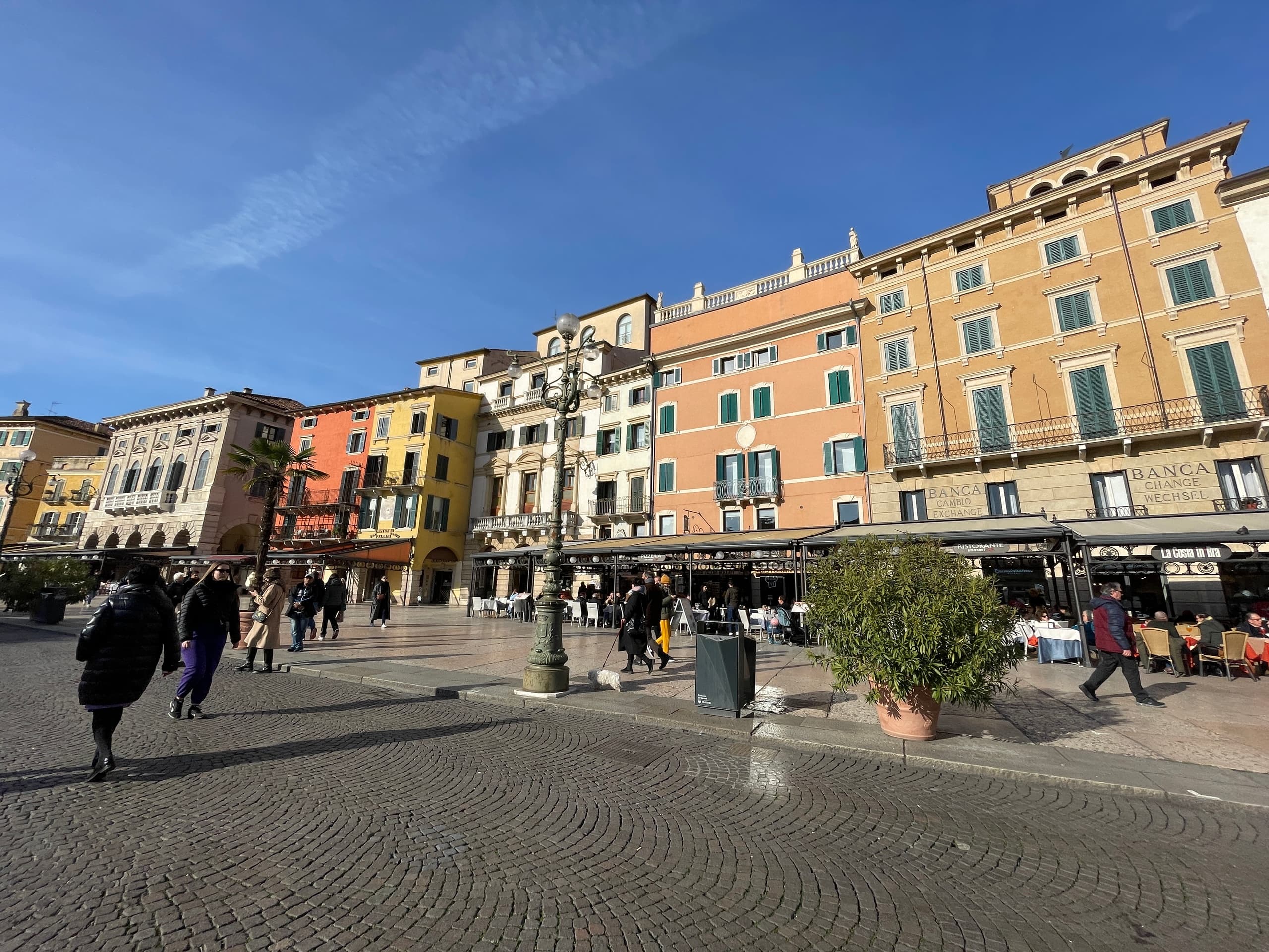 Verona: Arena Tickets and Small Group Walking Tour with Cable Car