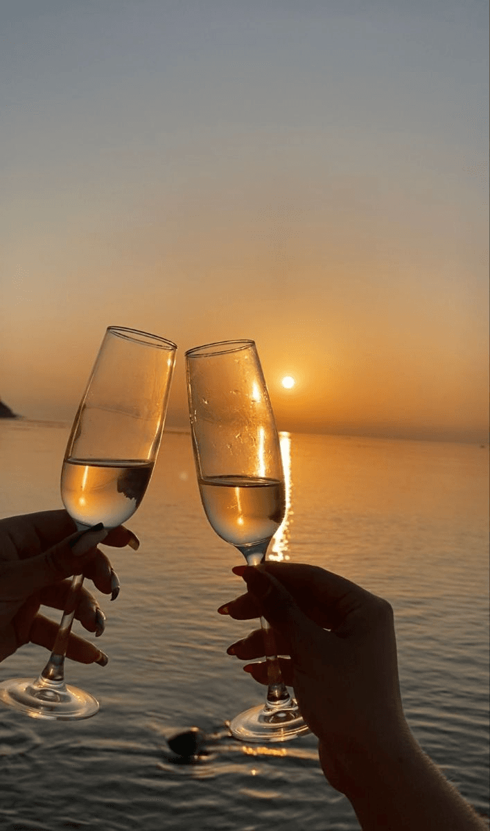 Sightseeing Champagne Cruise