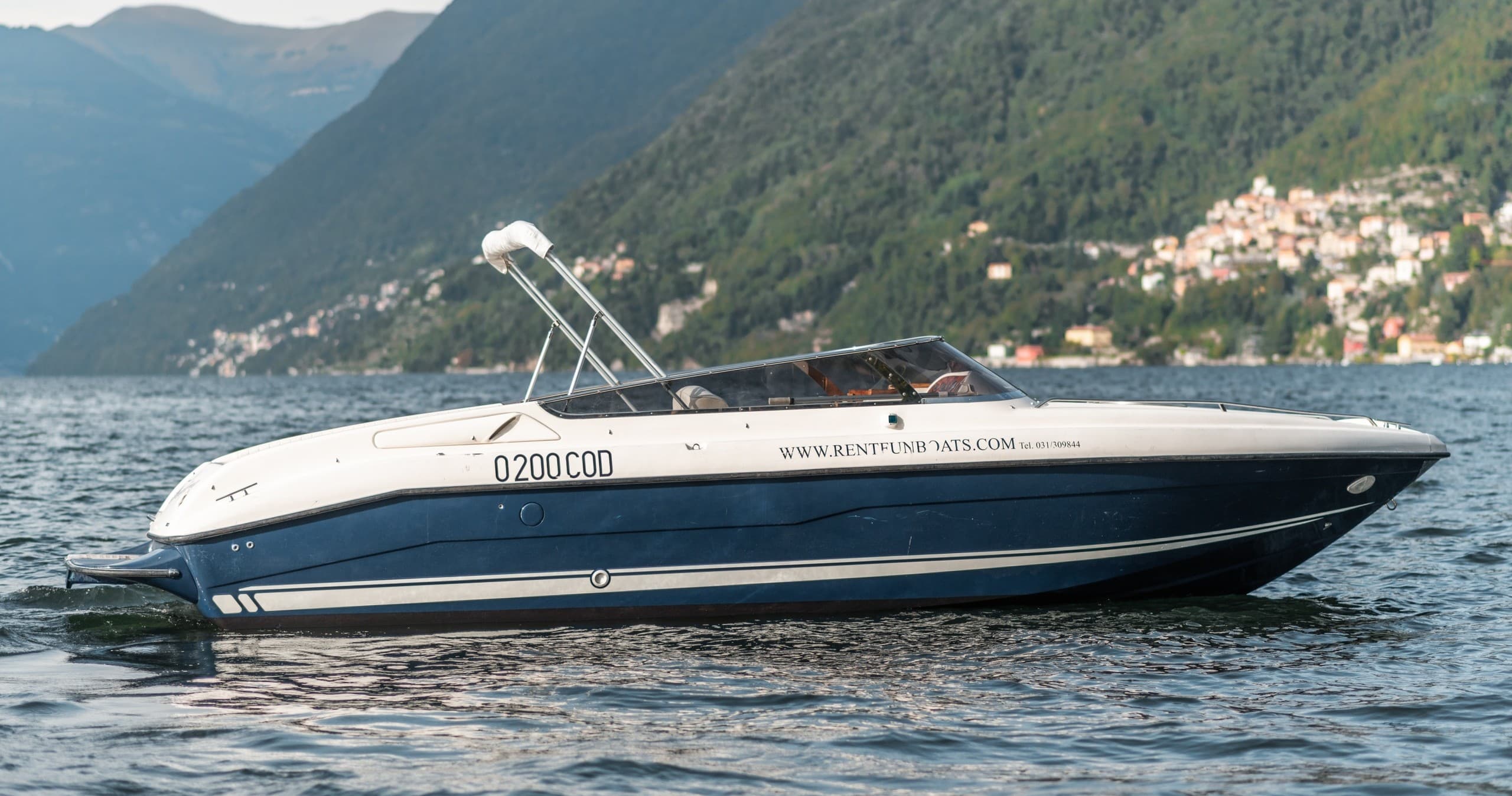 Boat Hire: 800 Motorboat - BOAT LICENSE REQUIRED