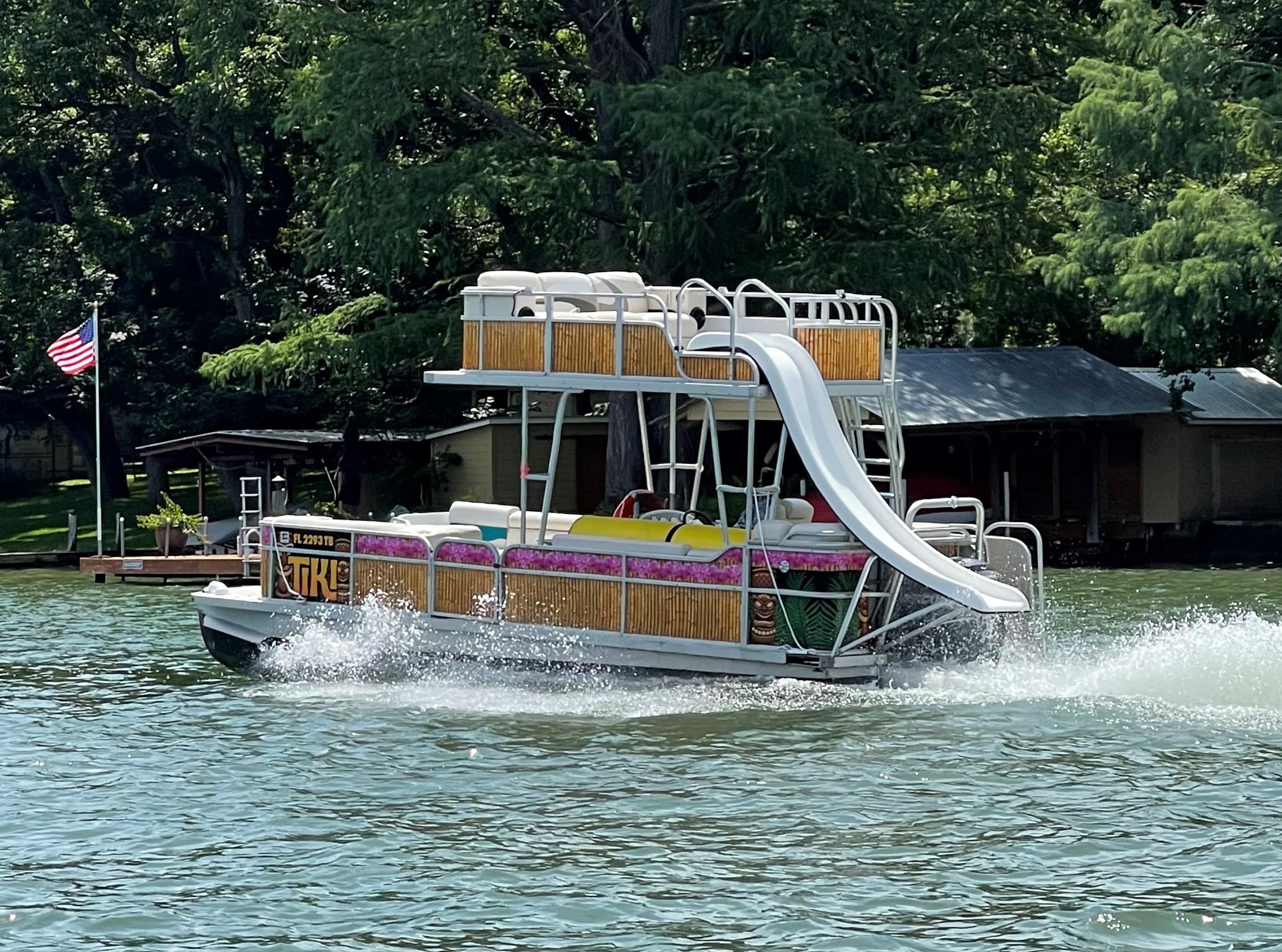 Tiki Pontoon