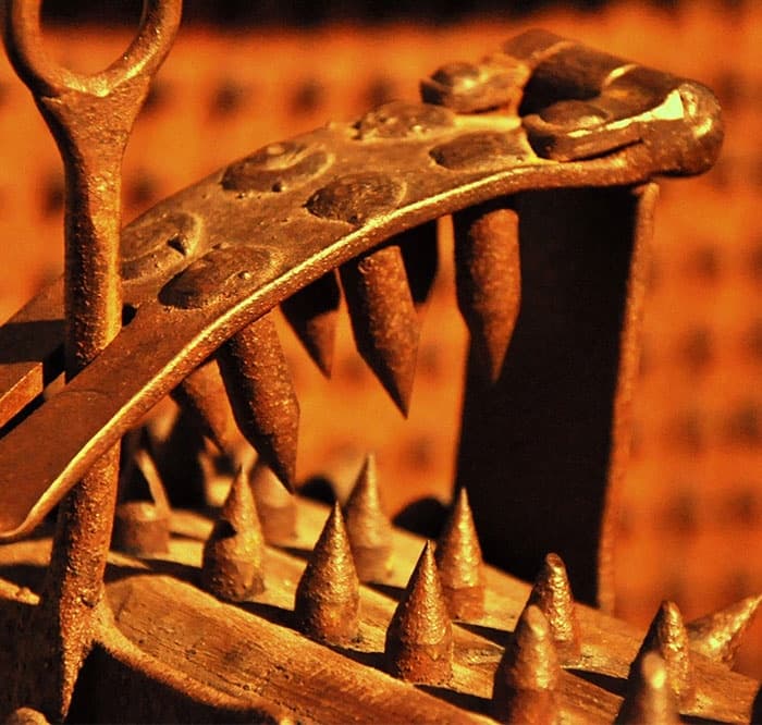 🕯️💀 Misterios y Enigmas de la Villa: Un Madrid Oculto, Fantasmas y Secretos Oscuros 🖤⚖️👁️