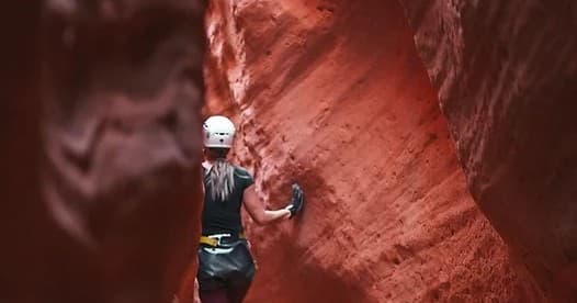 Peek-A-Boo Slot Canyon UTV Tour