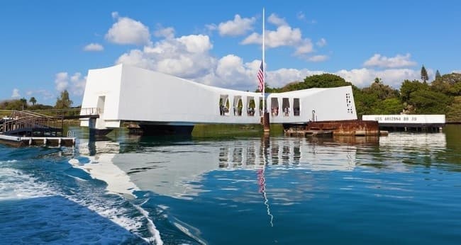 7K- Pearl Harbor and Mini Circle Island Tour Departing from Kauai