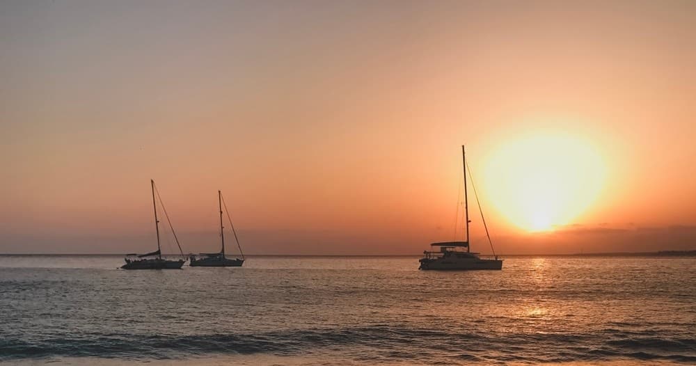 Puesta de sol en catamarán por el sur de Lanzarote
