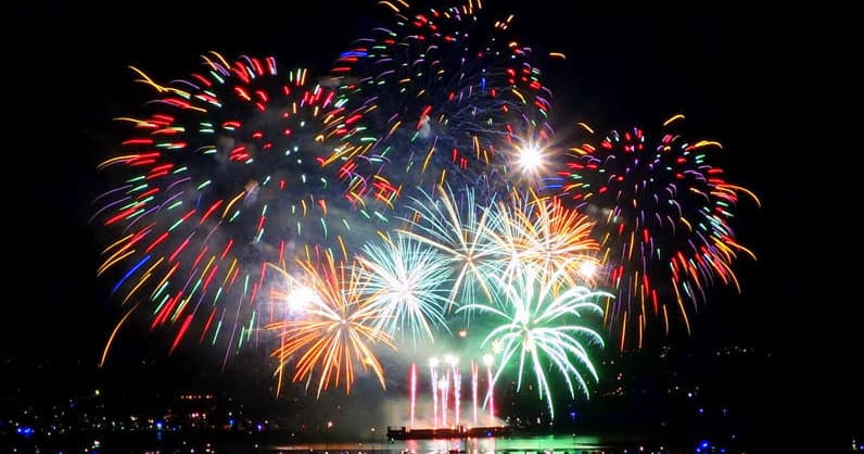 Evening Boat Rentals (Fireworks )
