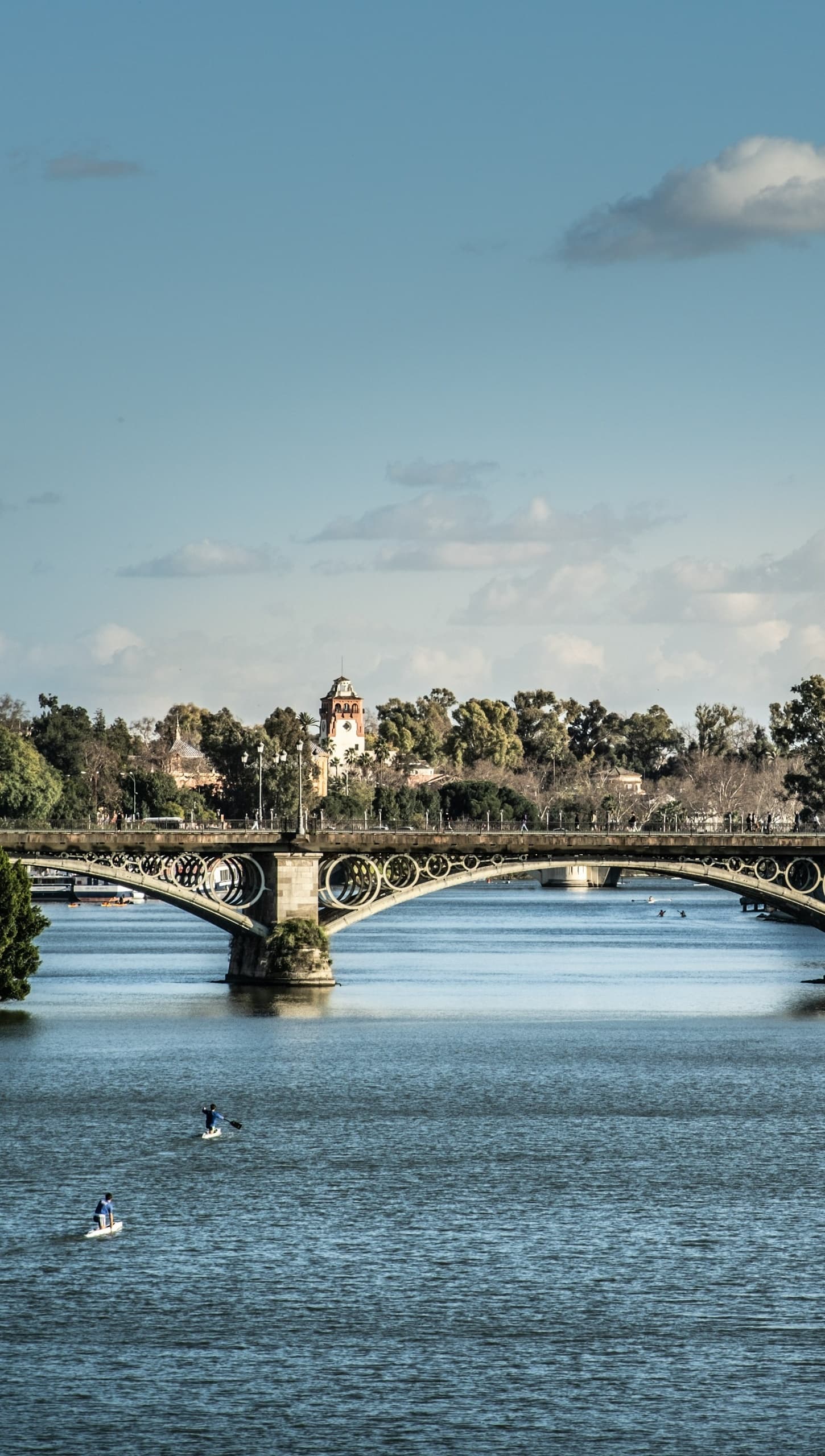Discover the river & the secrets of Triana quarter!