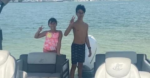 4 Hour Pontoon Charters