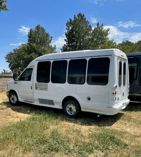 11 Passenger Red Rocks Party Bus