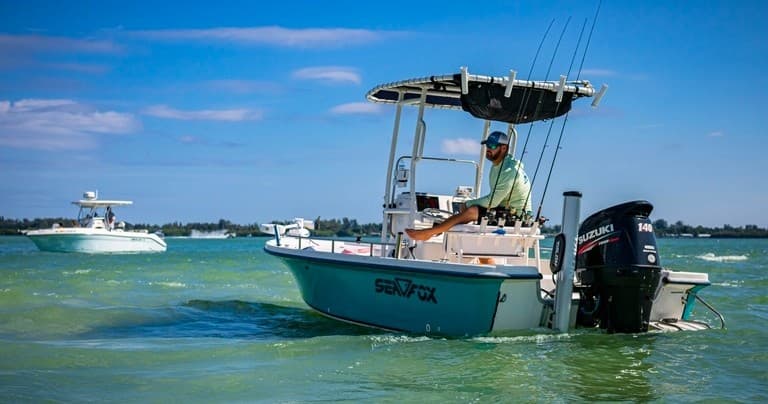 2003 SeaFox Bay Fisher Center Console Fishing Boat