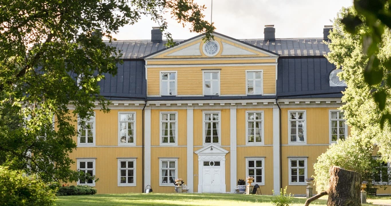 Guided Manor Tour