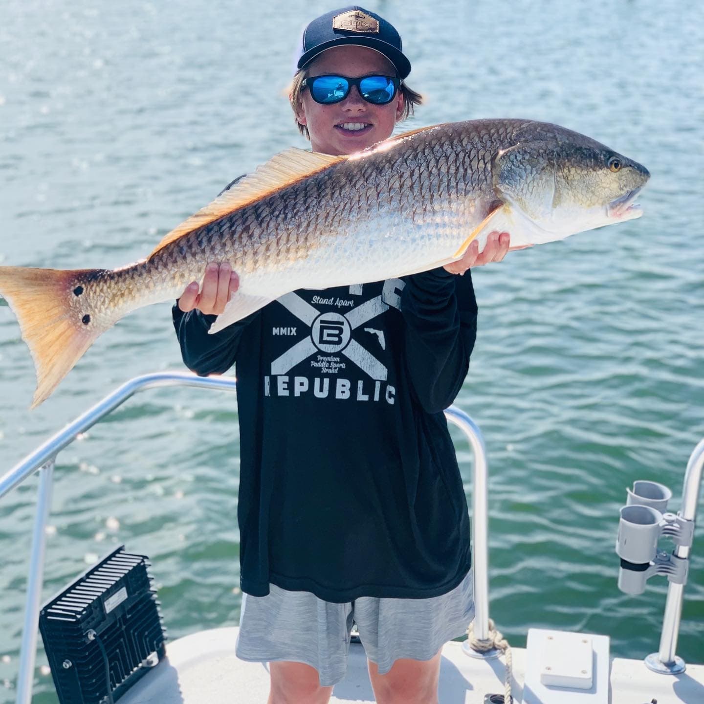 KIDS FISHING