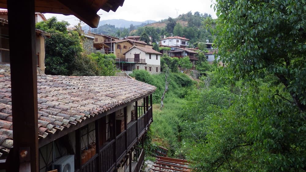 Walk on Artemis and around old Kakopetria (10h)