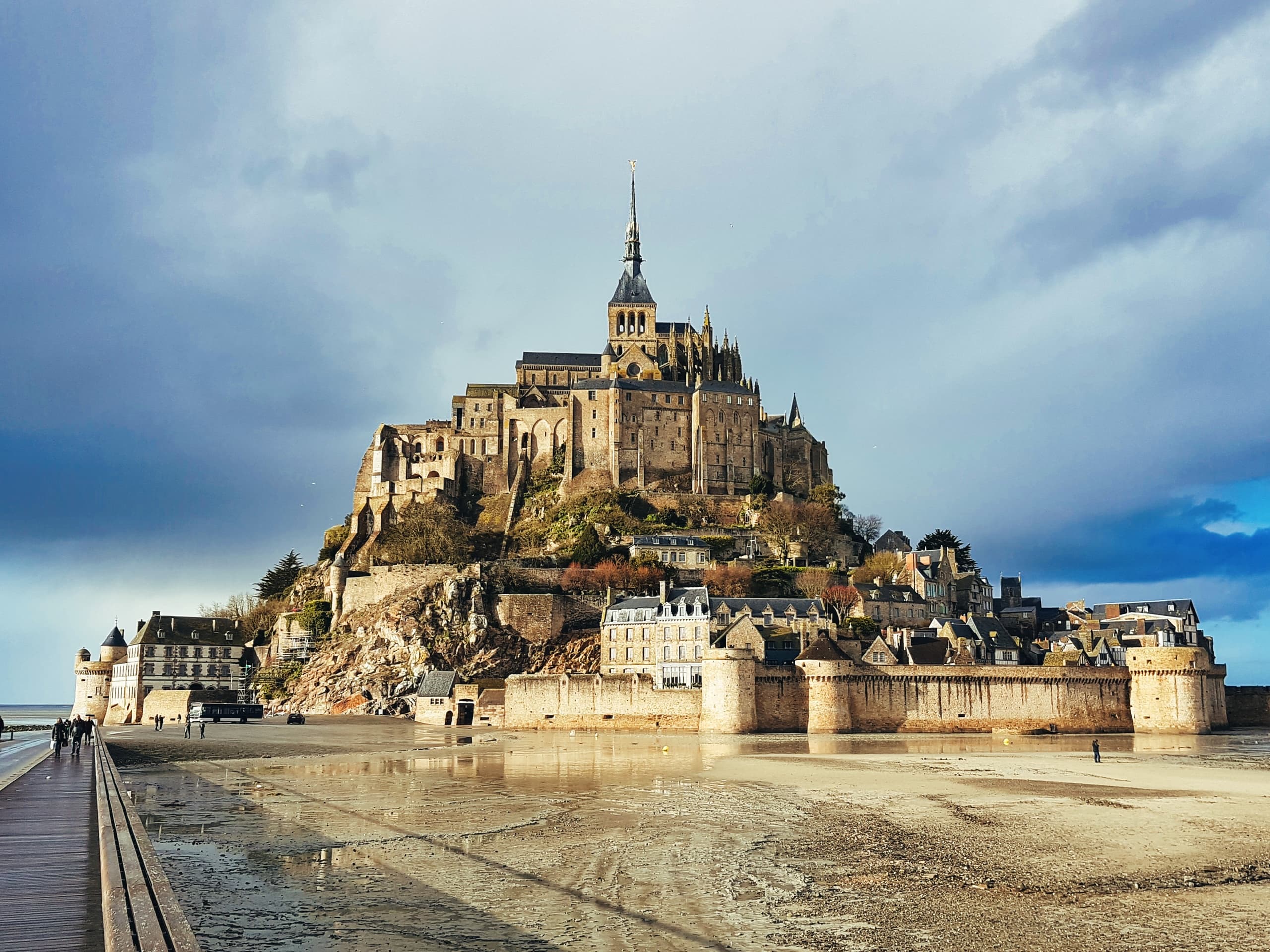 Full-Day Mont Saint Michel Guided Tour