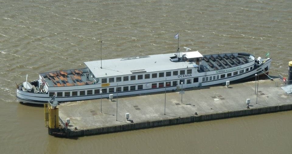 Hin- und Rückfahrt: Brake → Bremerhaven, Seebäderkaje