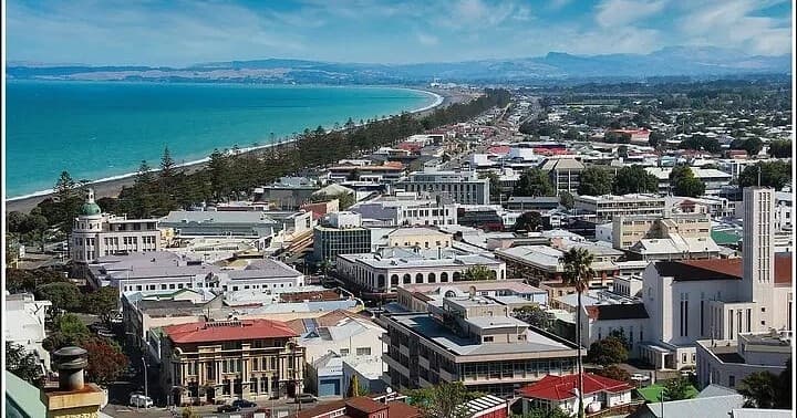 City and Wine Tour in New Zealand