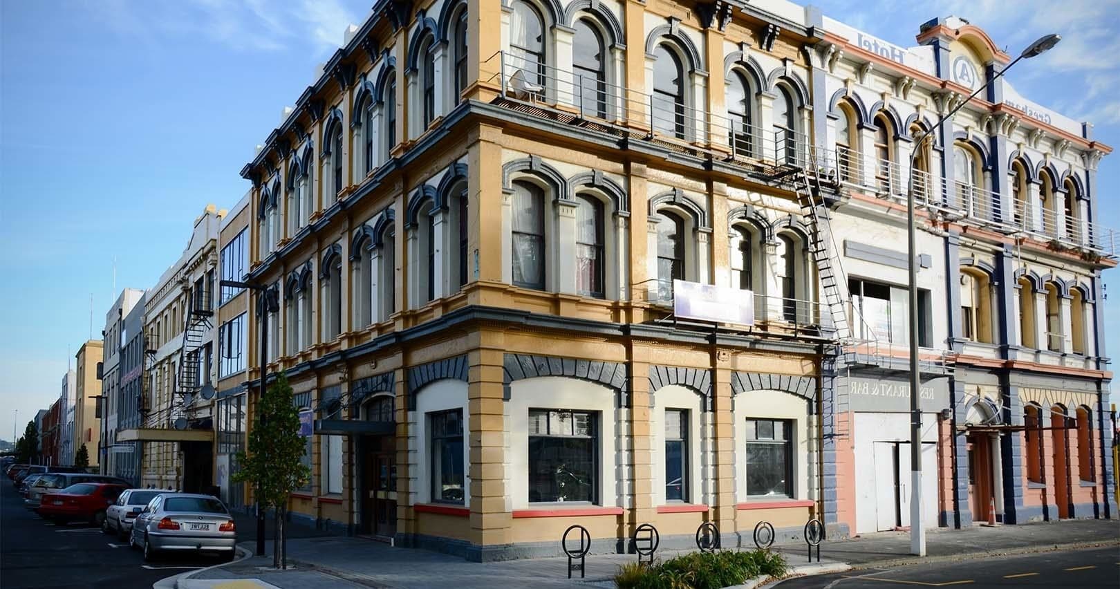 DUNEDIN HOTEL or MOTEL to BUS or TRAIN STATION Private Transfer