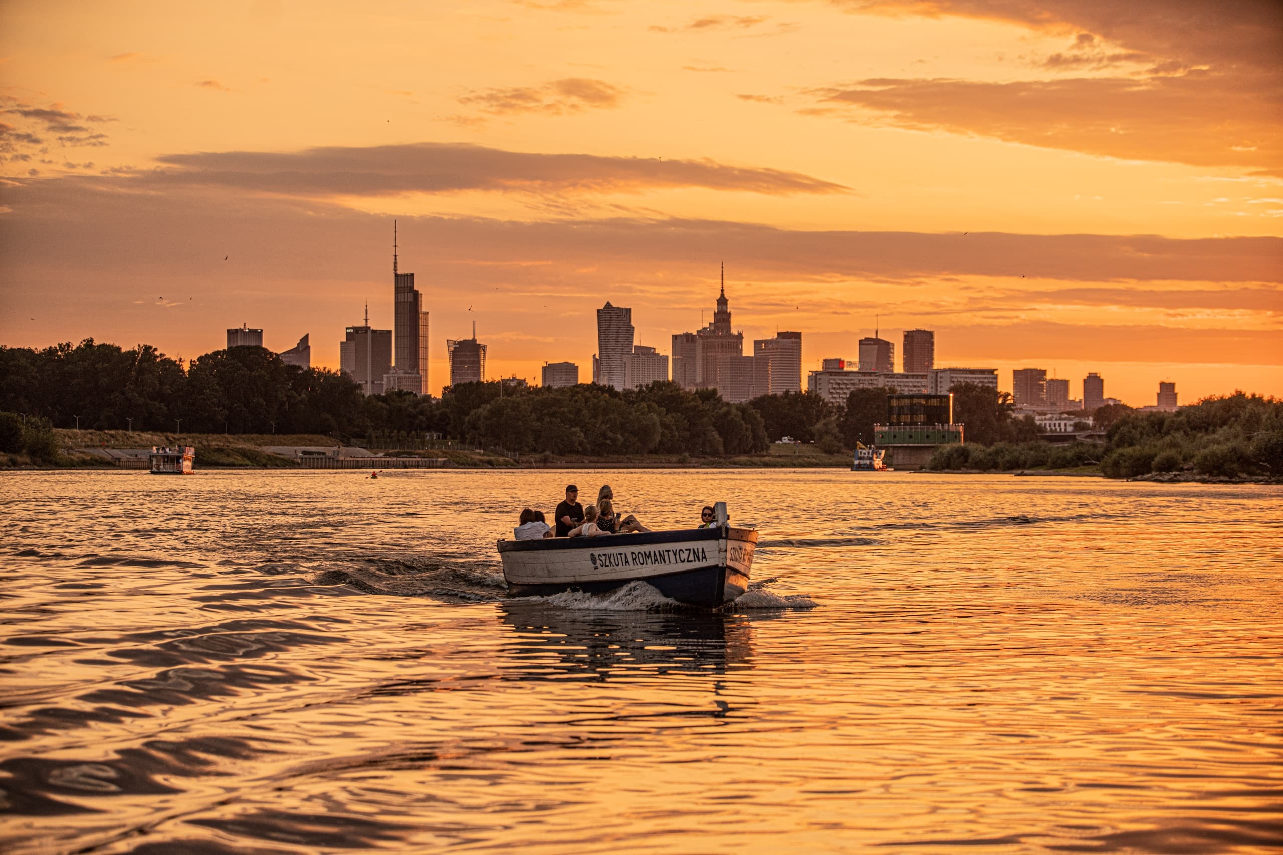 Toast to Warsaw: A private Sunset Cruise with Prosecco and Scenic Views - 12 pax