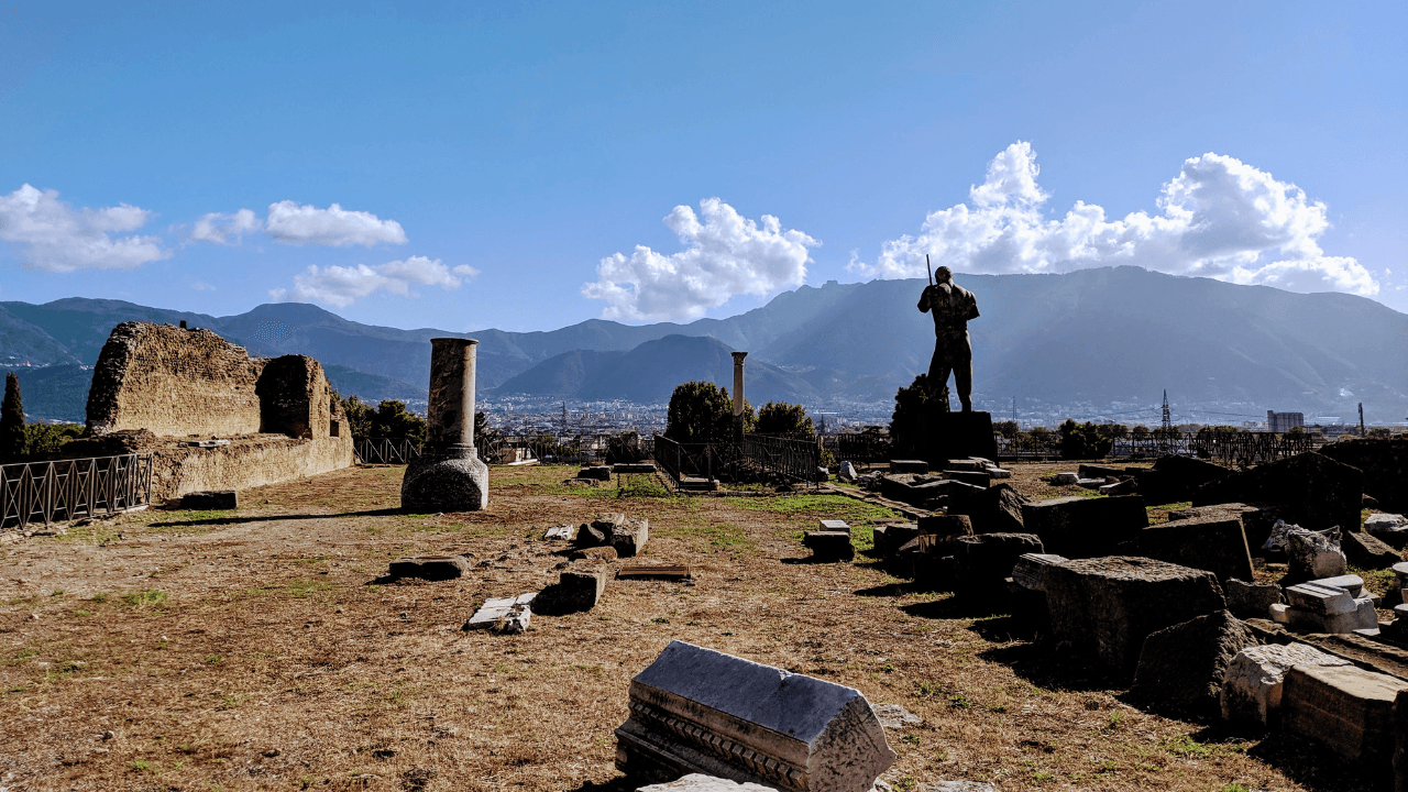 From Naples: Pompeii & Napoli Ultimate Day Trip with Pizza Feast
