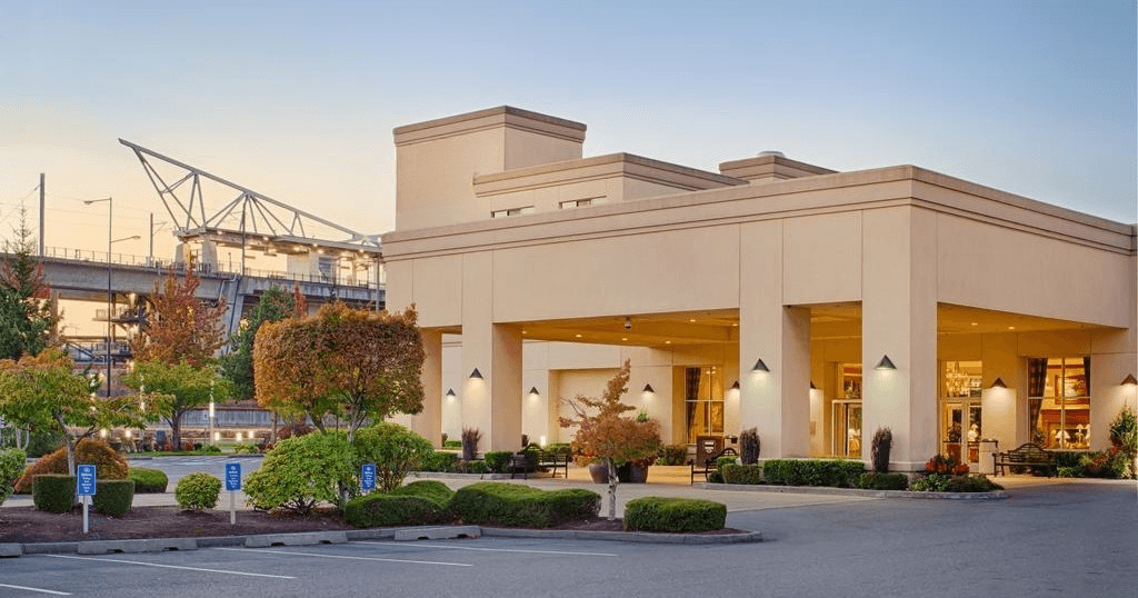Roundtrip: Hotel to Pier