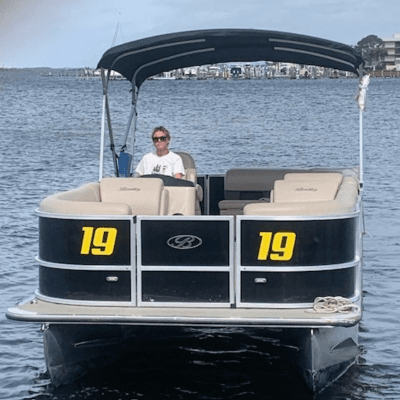 24-foot Bentley Cruiser 115hp