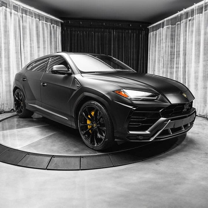 Lamborghini Urus (black) - Omaha